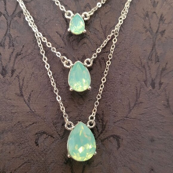 Opal-Like Teardrop Triple-Layer Necklace & Drop Earrings Silver-Toned Chains - Picture 2 of 7